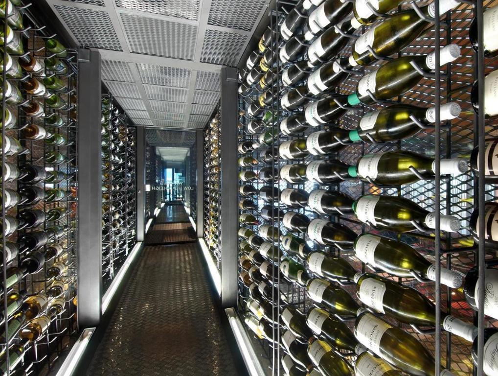 Hotel Pan Pacific Melbourne City Exterior foto Wine cellar at the restaurant