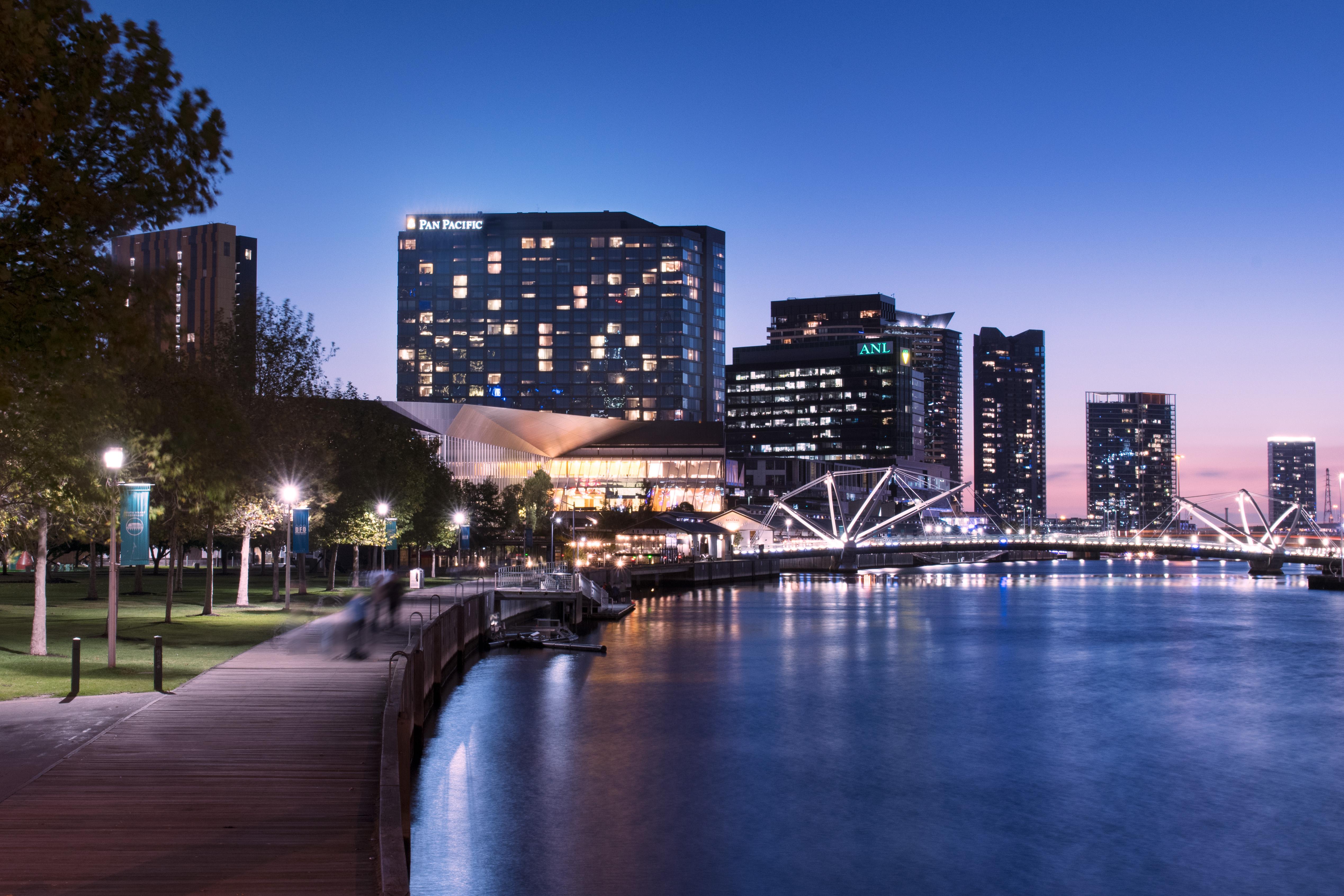 Hotel Pan Pacific Melbourne City Exterior foto The Perth Waterfront