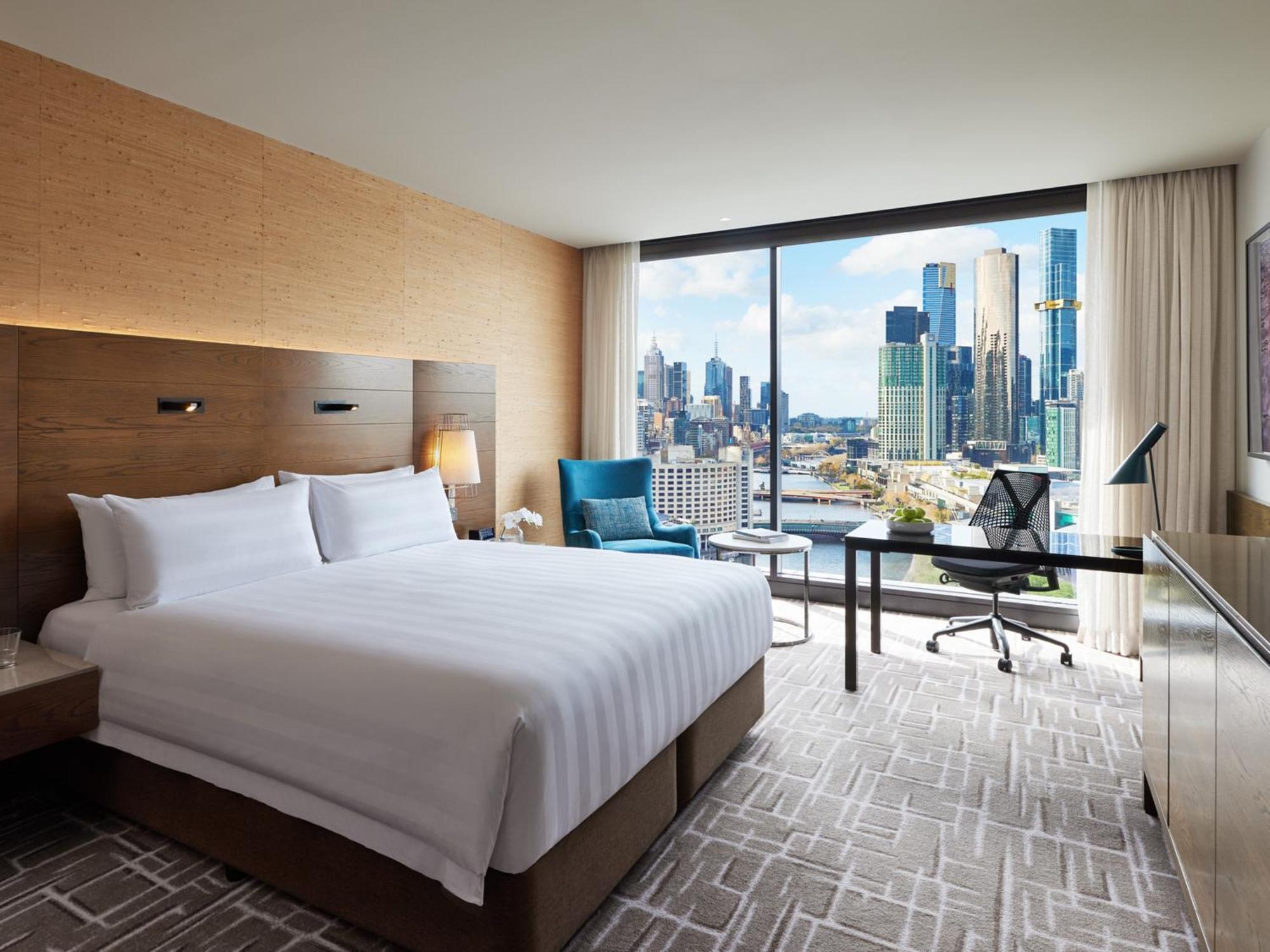 Hotel Pan Pacific Melbourne City Exterior foto A guest room at the Westin Boston Seaport District